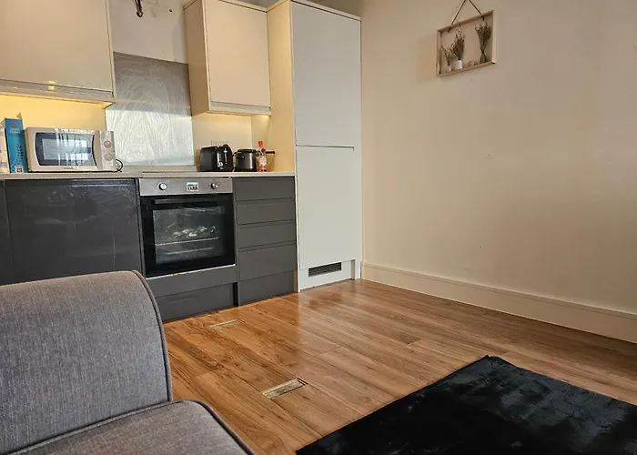 Close To Maidstone City Centre