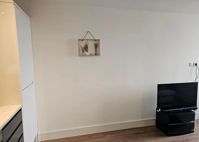 Close To Maidstone City Centre