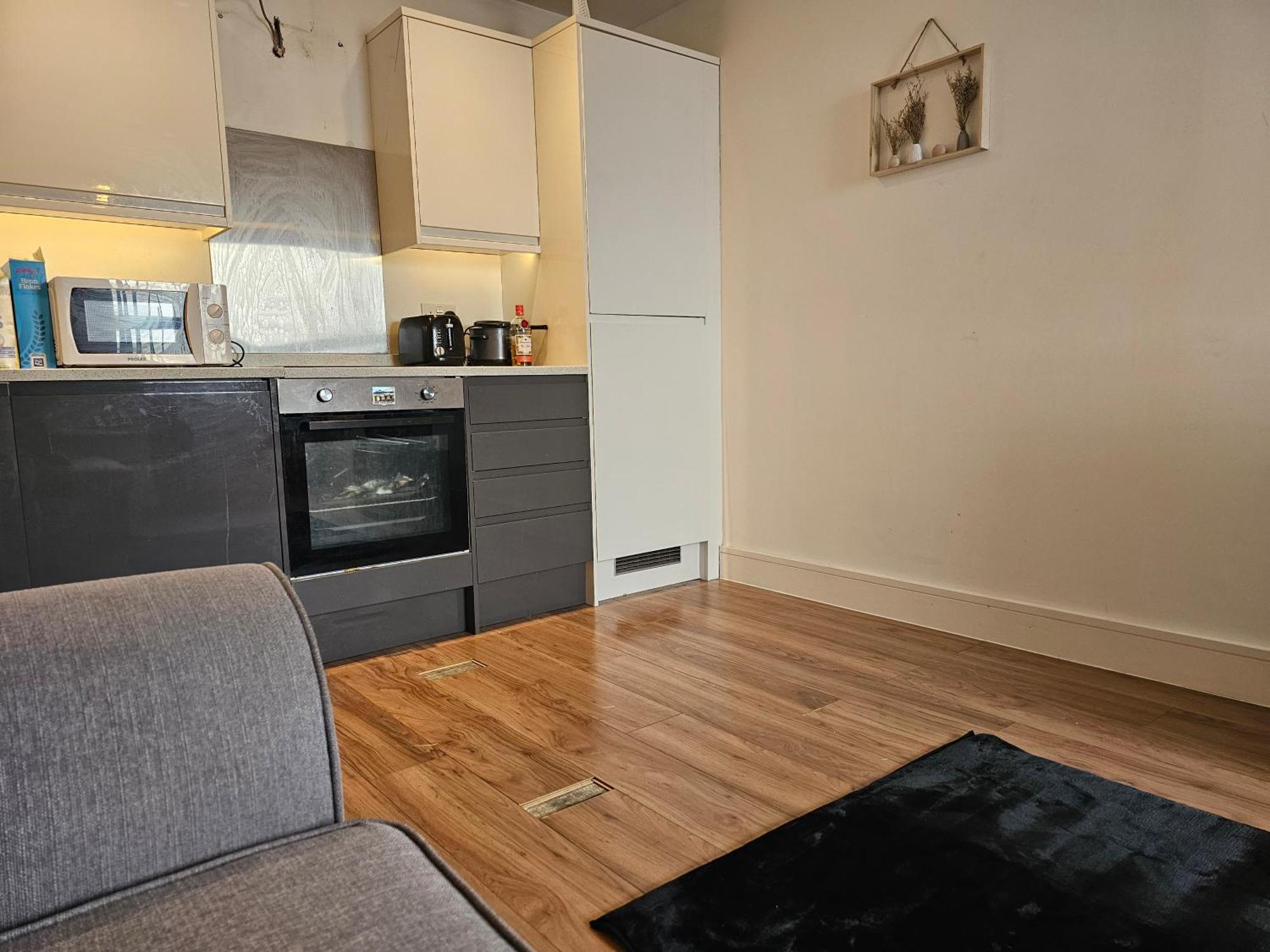 Close To Centre * Maidstone